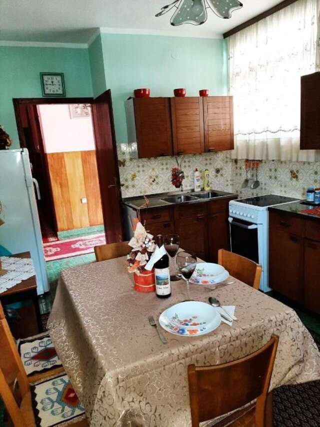Апартаменты Maja Apartman Игало-18